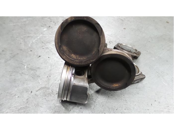 Alfa Romeo Mito Zuiger