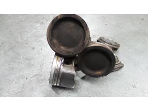 Gebruikte Zuiger Alfa Romeo MiTo (955) 1.4 Multi Air 16V Prijs € 125,00 Margeregeling aangeboden door A.T.S. van de Wiel