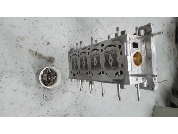 Cilinderkop van een Alfa Romeo Giulietta (940) 1.6 JTDm 16V 2012