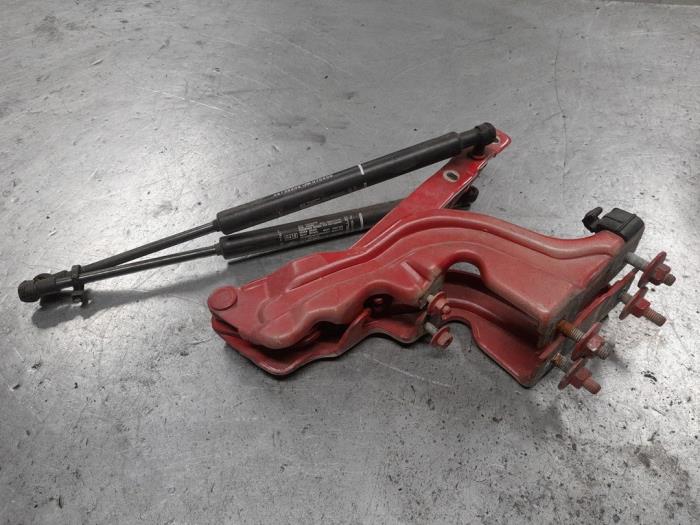 Alfa Romeo 147 Motorkap Scharnier