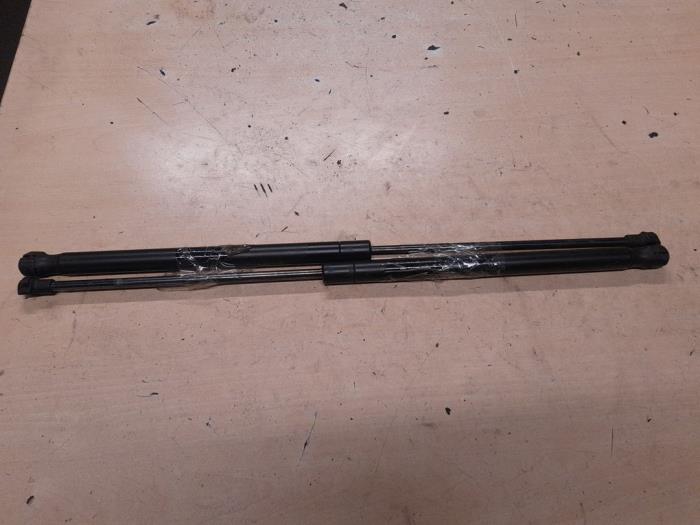 Seat Ibiza Gasdemper links-achter