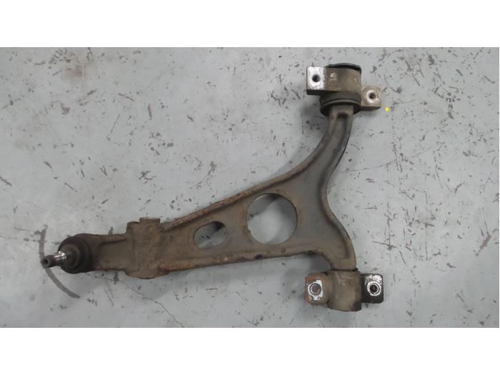 Alfa Romeo GT Draagarm links-voor
