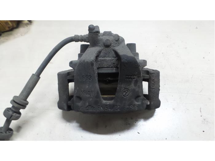 Alfa Romeo GT Remklauw (Tang) rechts-voor