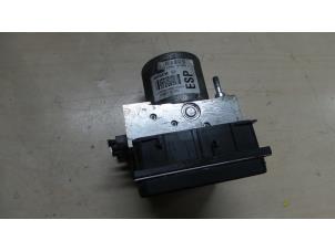 Gebruikte ABS Pomp Alfa Romeo GT (937) 1.9 JTD 16V Multijet Prijs € 135,00 Margeregeling aangeboden door A.T.S. van de Wiel