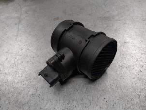 Gebruikte Luchthoeveelheidsmeter Alfa Romeo 147 (937) 1.6 HP Twin Spark 16V Prijs € 30,00 Margeregeling aangeboden door A.T.S. van de Wiel