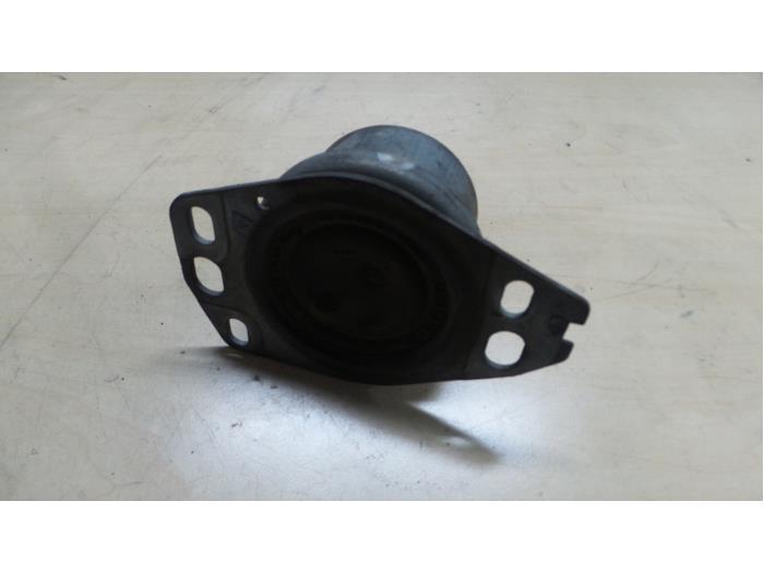 Alfa Romeo GT Motorsteun