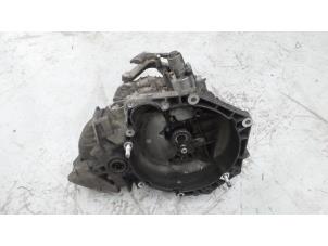 Gebruikte Versnellingsbak Alfa Romeo 159 (939AX) 1.9 JTDm Prijs € 200,00 Margeregeling aangeboden door A.T.S. van de Wiel