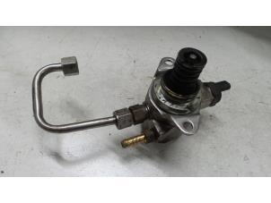 Gebruikte Opvoerpomp Volkswagen Transporter T5 1.9 TDi Prijs € 115,00 Margeregeling aangeboden door A.T.S. van de Wiel