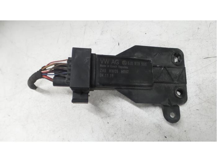 Computer Koeling van een Seat Ibiza ST (6J8) 1.6 TDI 105 2012