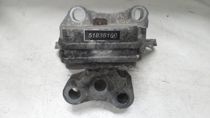 Alfa Romeo Giulietta Motorsteun