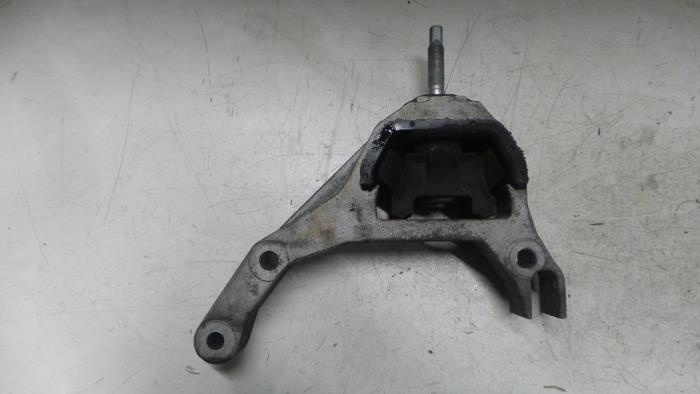 Lancia Y(Psilon) Motorsteun