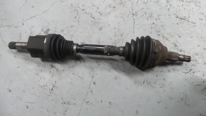 Alfa Romeo 159 Aandrijfas links-voor