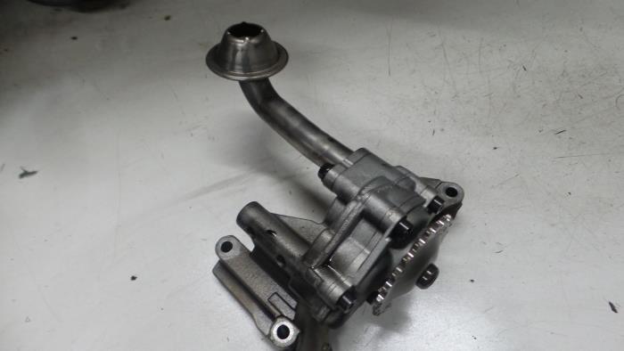 Volkswagen Caddy Oliepomp