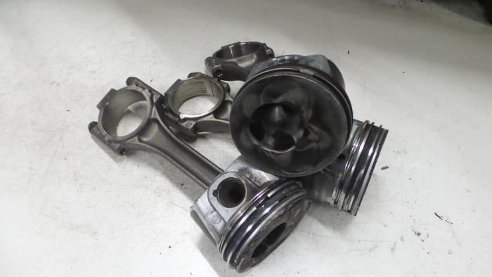 Volkswagen Caddy Zuiger