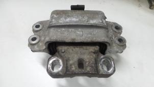 Gebruikte Motorsteun Volkswagen Caddy III (2KA,2KH,2CA,2CH) 2.0 SDI Prijs € 40,00 Margeregeling aangeboden door A.T.S. van de Wiel