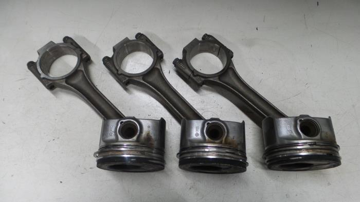 Volkswagen Caddy Zuiger