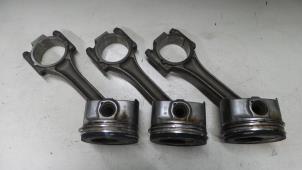 Gebruikte Zuiger Volkswagen Caddy III (2KA,2KH,2CA,2CH) 2.0 SDI Prijs € 185,00 Margeregeling aangeboden door A.T.S. van de Wiel