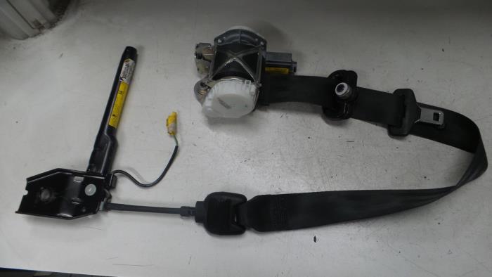 Alfa Romeo Giulietta Gordelspanner rechts