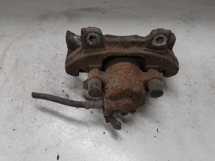 Alfa Romeo 147 Remklauw (Tang) rechts-voor