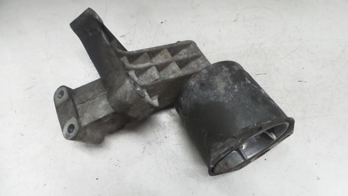 Alfa Romeo GT Motorsteun