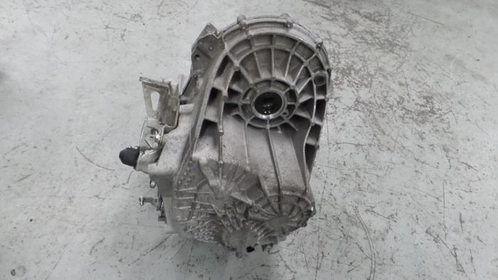 Versnellingsbak Alfa Romeo Giulietta (940), Hatchback, 2010 / 2020 1.4 TB 16V, Hatchback, Benzine, 1.368cc, 88kW (120pk), FWD, 198A4000, 2010-04 / 2020-12, 940FXA (198A4000)