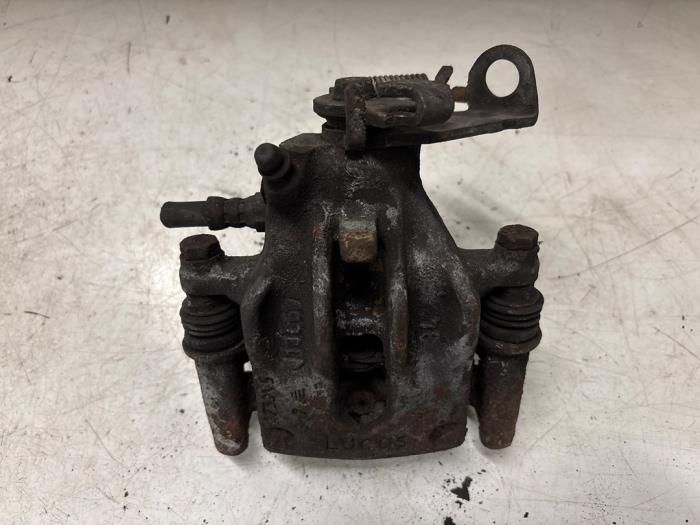 Alfa Romeo GTV Remklauw (Tang) links-achter