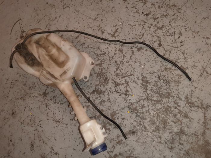 Alfa Romeo 159 Ruitensproeiertank voor