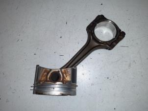 Gebruikte Zuiger Alfa Romeo MiTo (955) 1.4 Turbo 16V Prijs € 75,00 Margeregeling aangeboden door A.T.S. van de Wiel