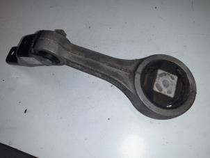 Gebruikte Motorsteun Audi A1 Sportback (8XA/8XF) 1.6 TDI 16V Prijs € 40,00 Margeregeling aangeboden door A.T.S. van de Wiel