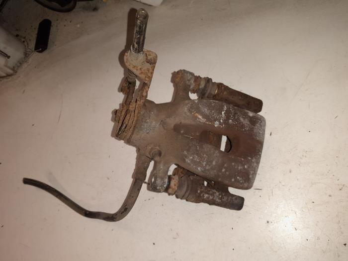 Alfa Romeo GT Remklauw (Tang) rechts-achter