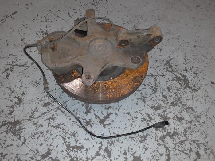 Mercedes Sprinter Fusee rechts-voor