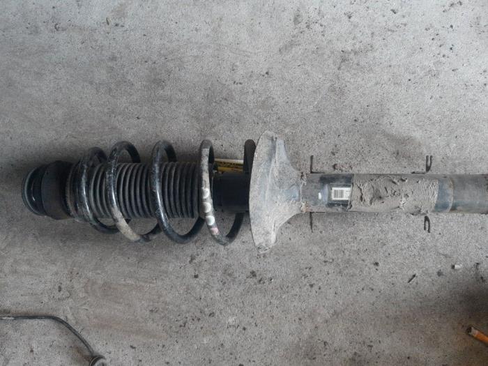 Seat Leon Schokdemperpoot rechts-voor