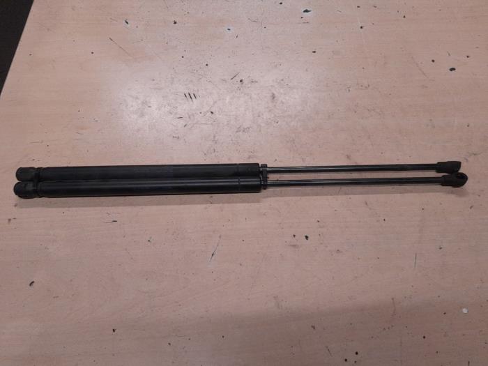 Seat Ibiza Gasdemper links-achter