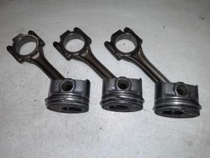 Gebruikte Zuiger Volkswagen Caddy III (2KA,2KH,2CA,2CH) Prijs € 145,00 Margeregeling aangeboden door A.T.S. van de Wiel