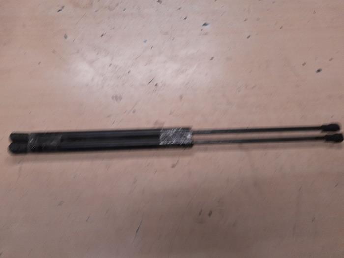 Seat Arosa Gasdemper links-achter