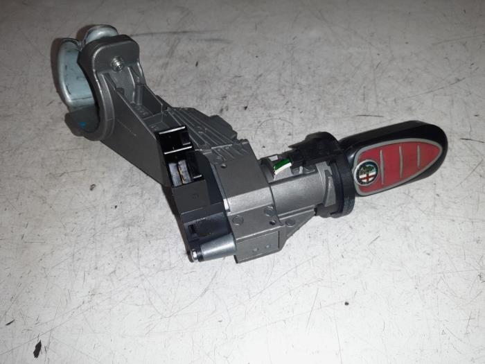 Alfa Romeo Mito Kontaktslot+Sleutel