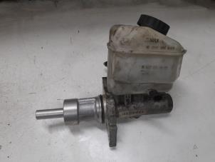 Gebruikte Hoofdremcilinder Volkswagen Crafter 2.5 TDI 30/32/35/46/50 Prijs € 45,00 Margeregeling aangeboden door A.T.S. van de Wiel