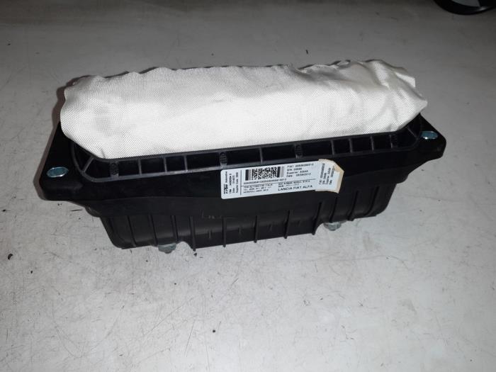 Alfa Romeo Giulietta Airbag rechts (Dashboard)