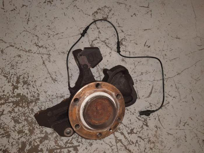 Mercedes Sprinter Fusee rechts-voor