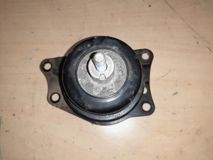 Volkswagen Polo Motorsteun