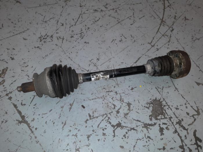 Volkswagen Polo Aandrijfas links-voor