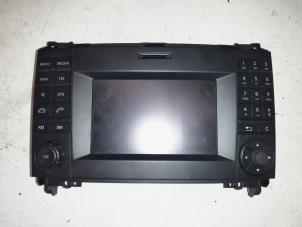 Gebruikte Regelunit Multi Media Mercedes Sprinter 3,5t (906.63) 313 CDI 16V Prijs € 295,00 Margeregeling aangeboden door A.T.S. van de Wiel