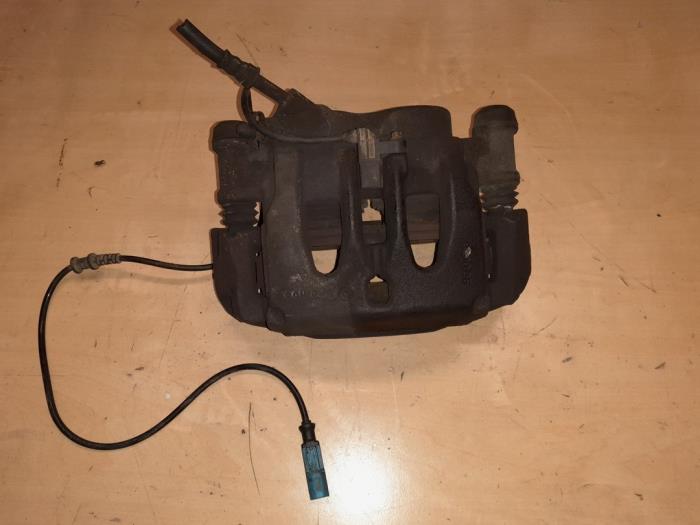 Mercedes Sprinter Remklauw (Tang) links-voor