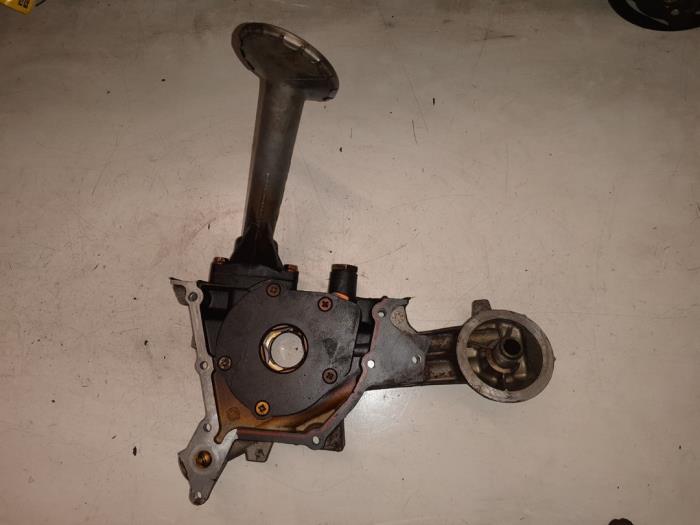 Alfa Romeo 147 Oliepomp