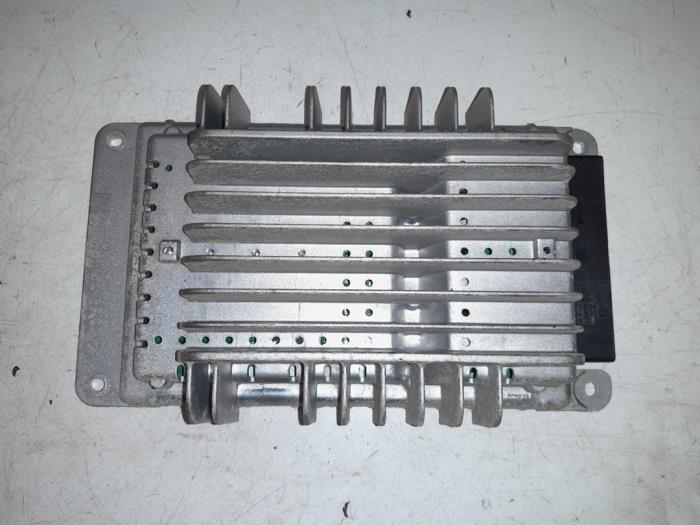 Alfa Romeo GT Radio versterker