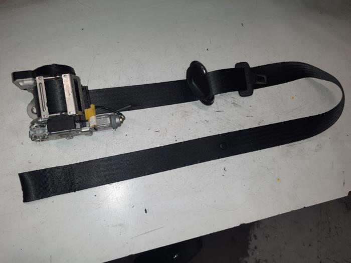 Alfa Romeo GT Gordelspanner rechts