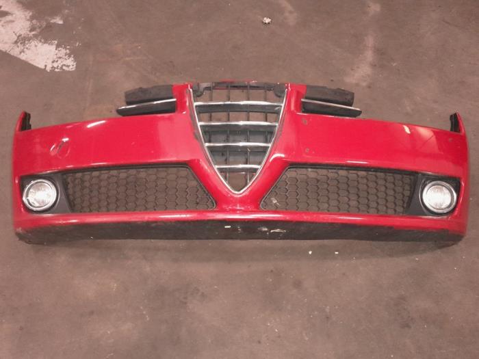 Voorbumper van een Alfa Romeo 159 Sportwagon (939BX) 2.2 JTS 16V 2007