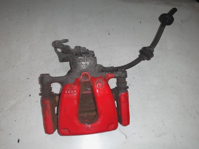 Alfa Romeo 159 Remklauw (Tang) rechts-achter