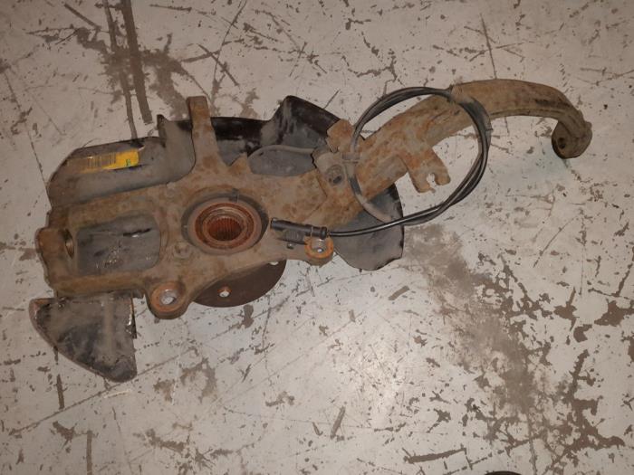 Alfa Romeo 159 Fusee links-voor