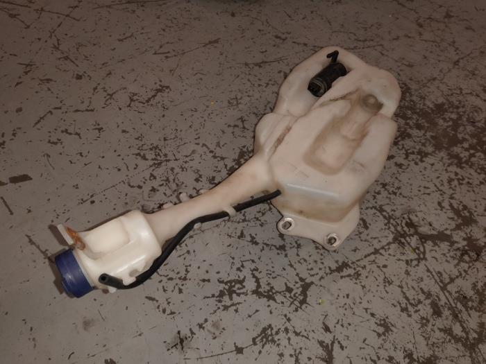 Alfa Romeo 159 Ruitensproeiertank voor